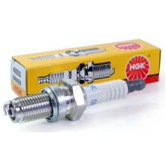 Svíčka NGK pro Polaris 600, 700, 800 02-10                                                                                                                                                                                                                